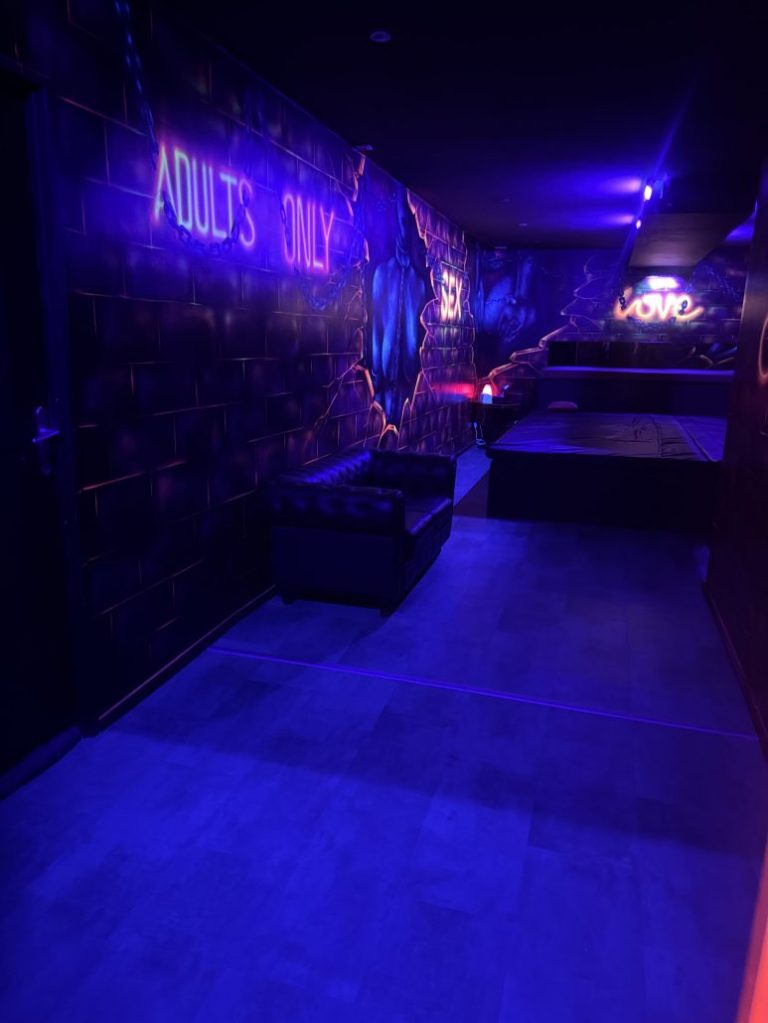 Couloir Adults Only - L IDEAL SAUNA, Agen