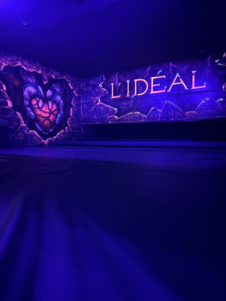 Fresque L Ideal - coeur - L IDEAL SAUNA, Agen